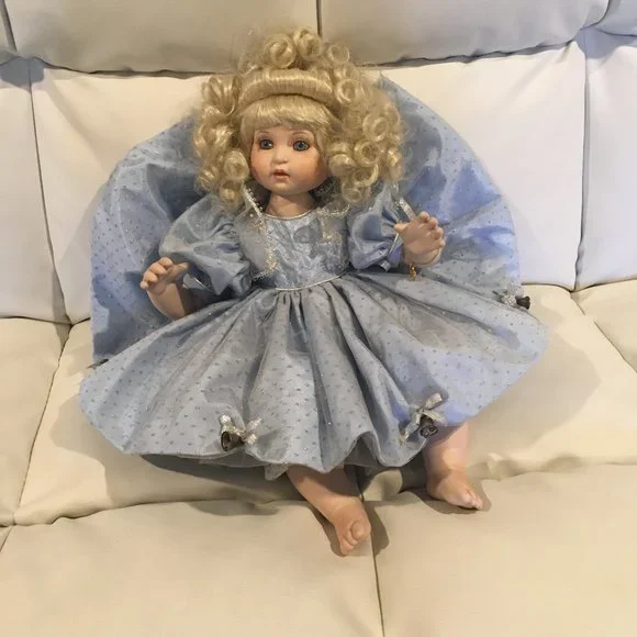 Vintage Marie Osmond Millennial Angel Doll - Picture 3 of 14